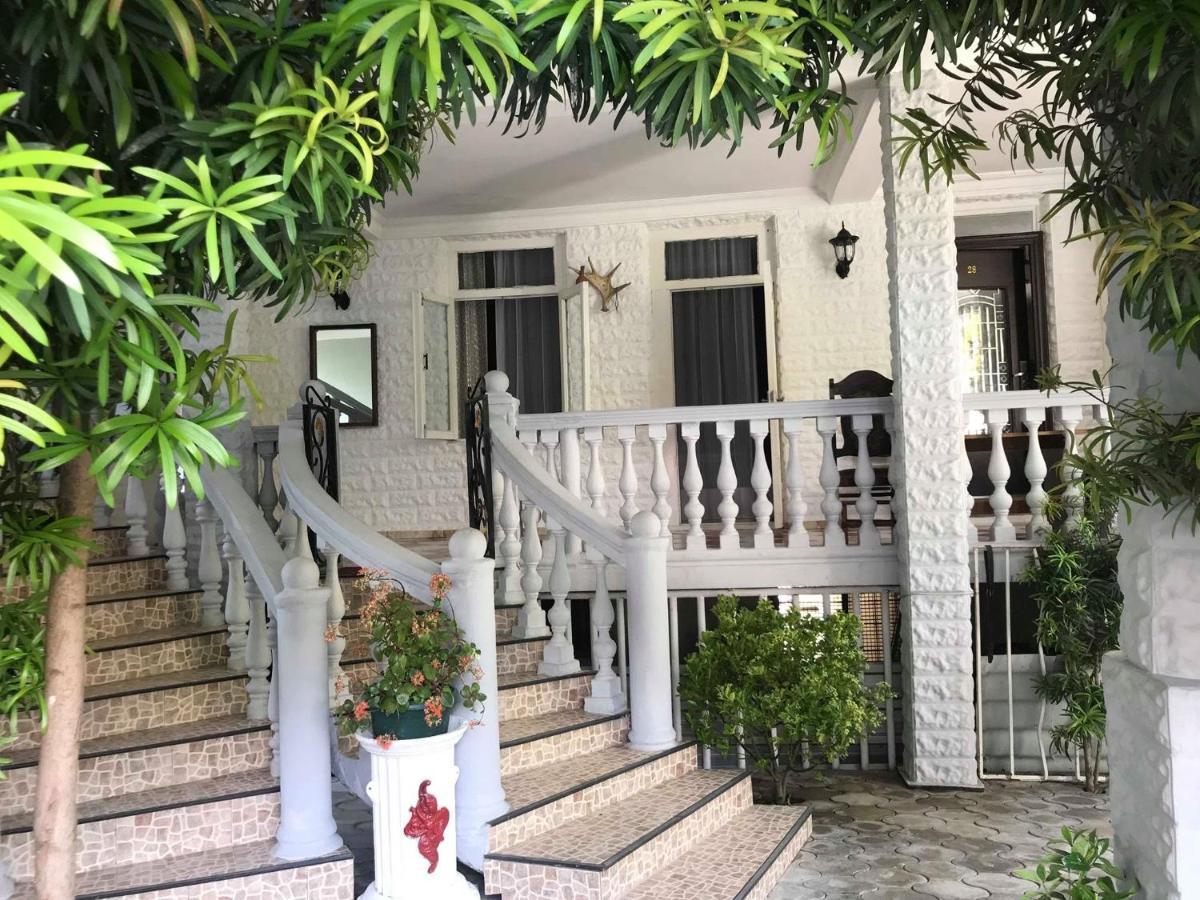 Nini Mari Guest House Kobuleti Extérieur photo