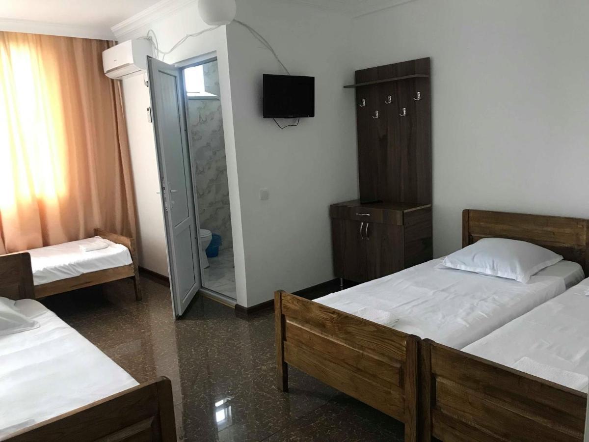 Nini Mari Guest House Kobuleti Extérieur photo