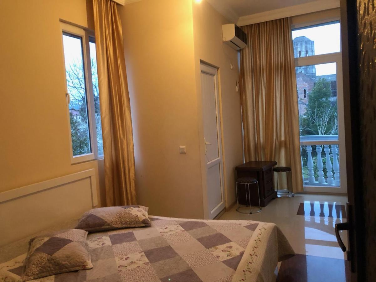 Nini Mari Guest House Kobuleti Extérieur photo