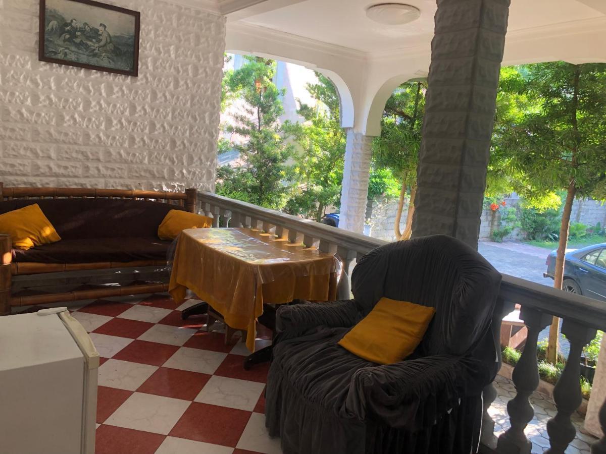 Nini Mari Guest House Kobuleti Extérieur photo