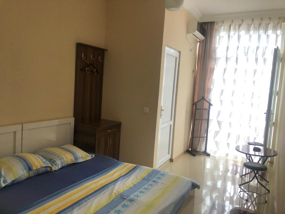 Nini Mari Guest House Kobuleti Extérieur photo