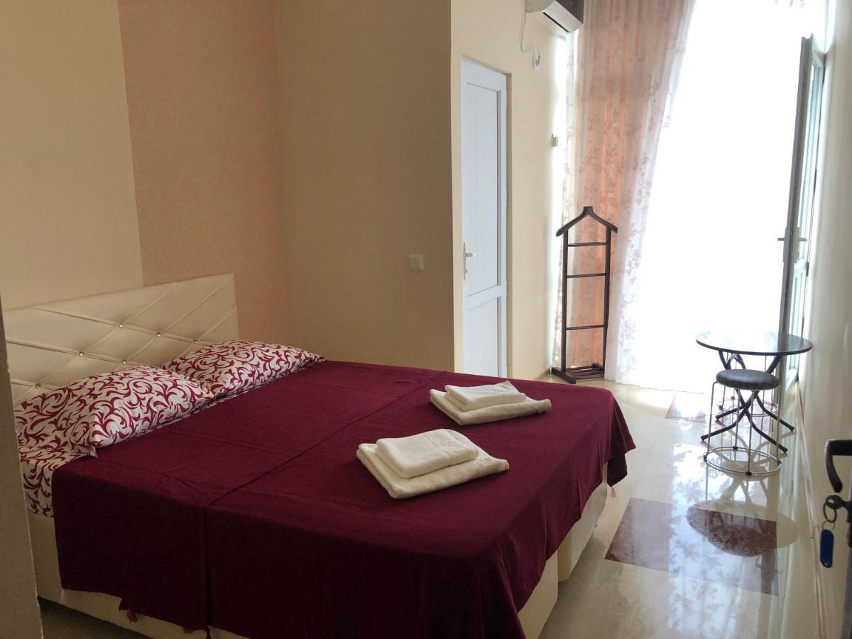 Nini Mari Guest House Kobuleti Extérieur photo