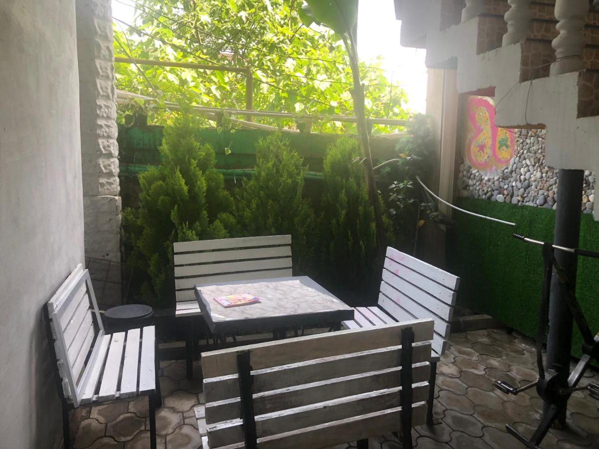 Nini Mari Guest House Kobuleti Extérieur photo