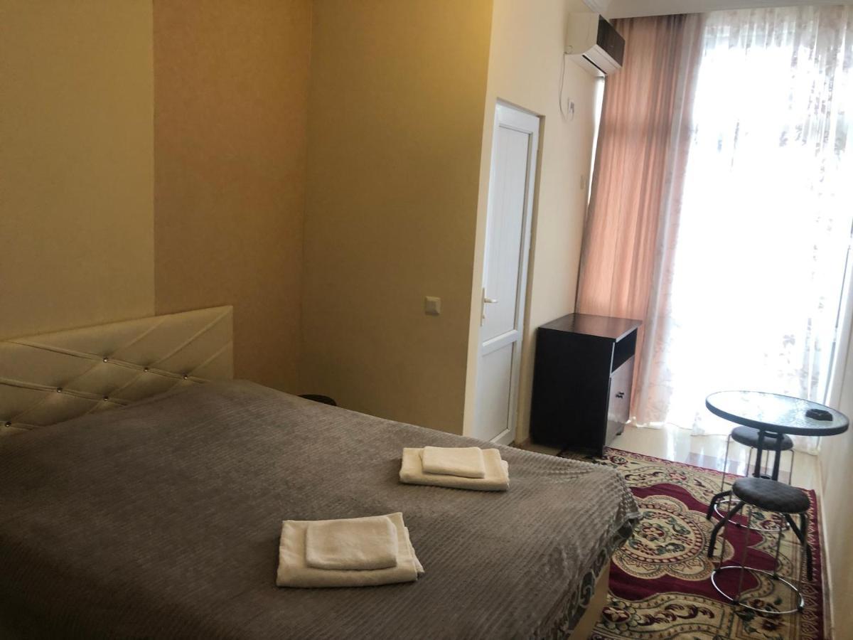 Nini Mari Guest House Kobuleti Extérieur photo