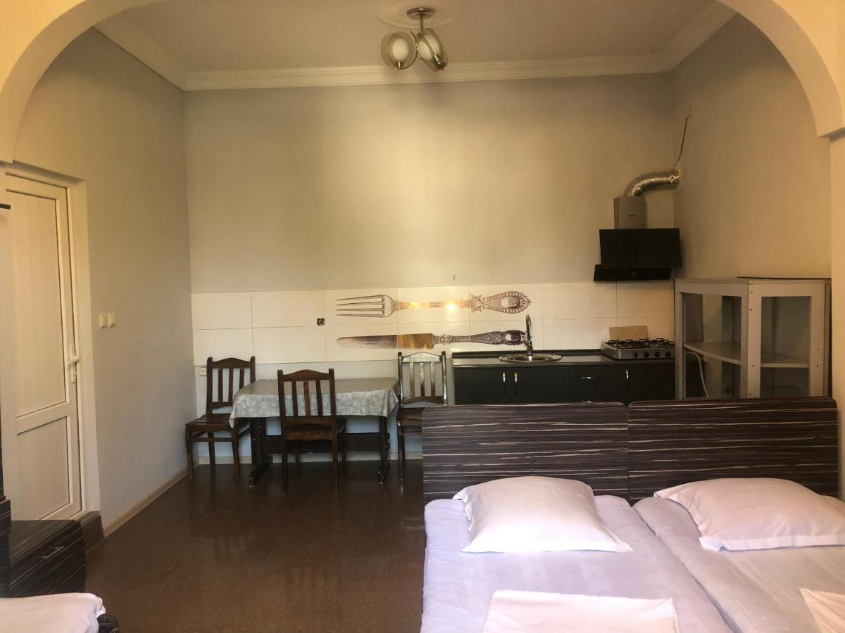Nini Mari Guest House Kobuleti Extérieur photo